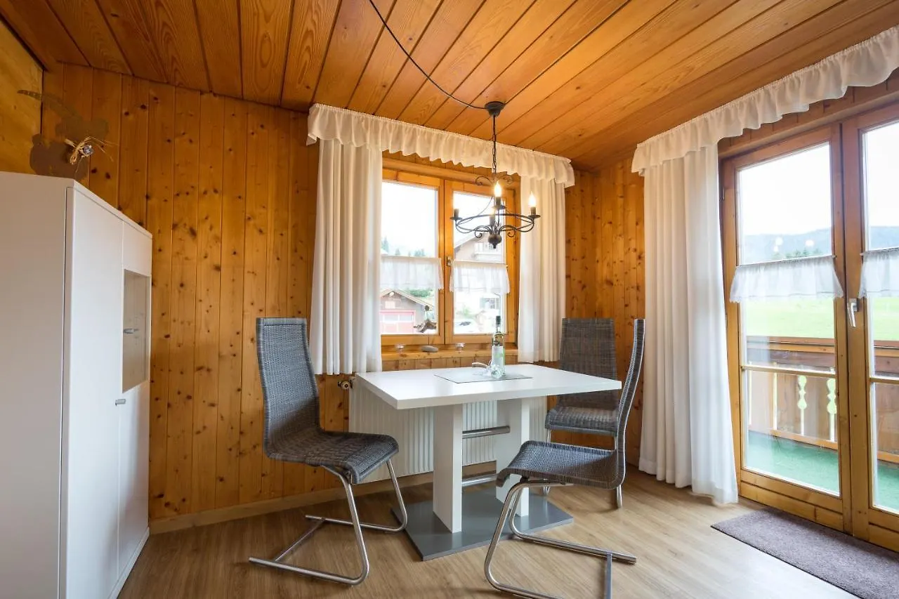 Ferienwohnungen Alpentraum - Landhaus am Bächle Oberstdorf