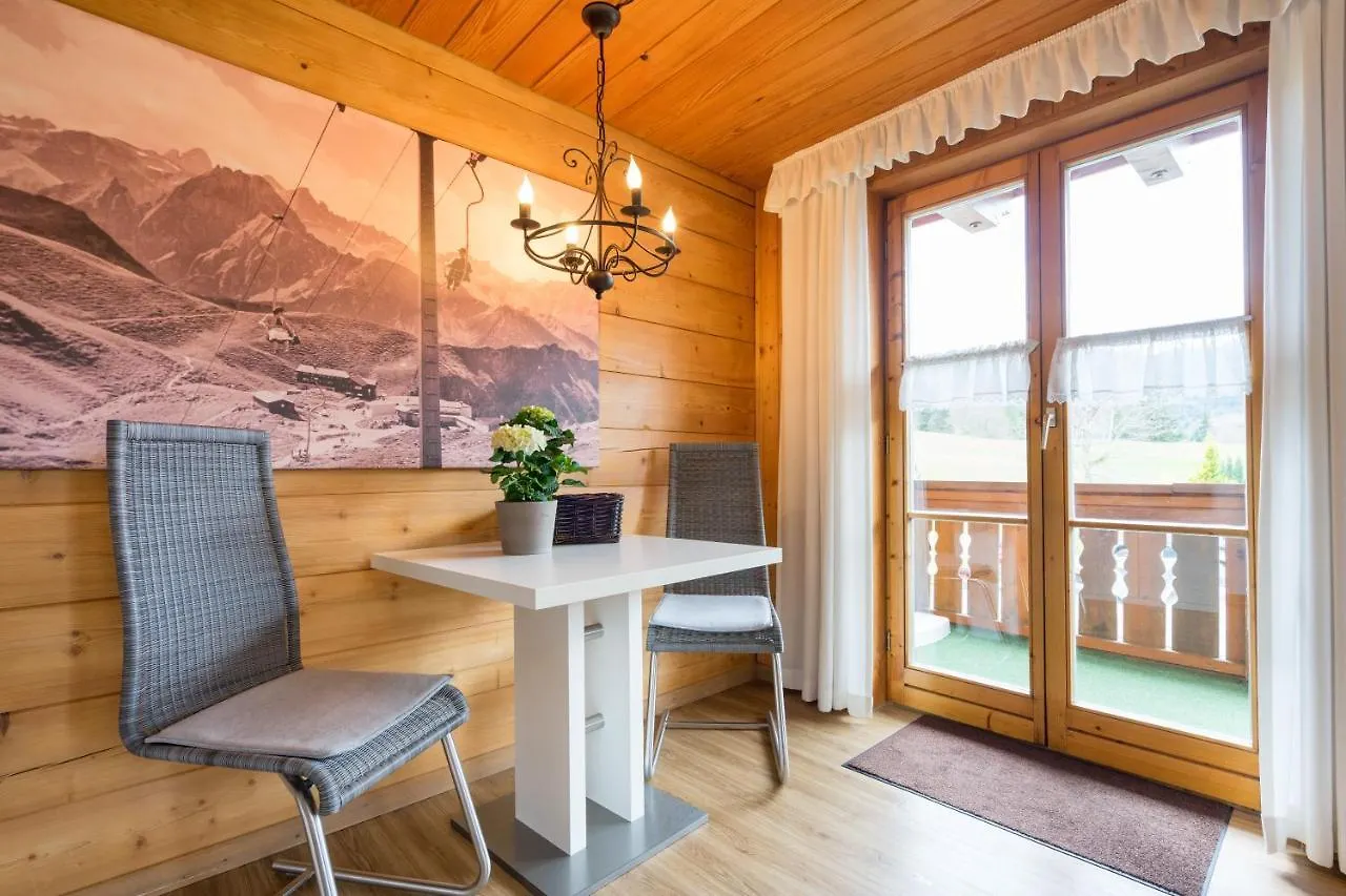 Apartment Ferienwohnungen Alpentraum - Landhaus am Bächle Oberstdorf