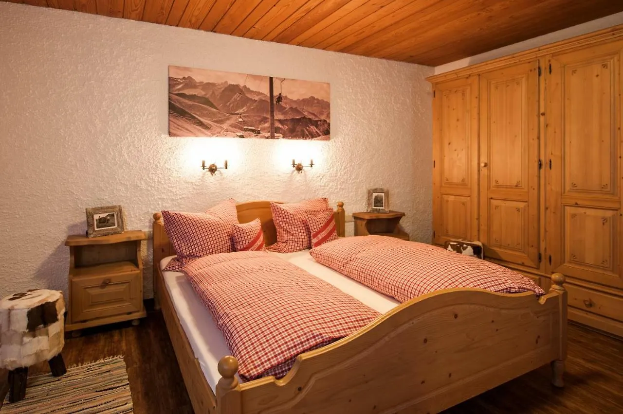 Ferienwohnungen Alpentraum - Landhaus am Bächle Oberstdorf
